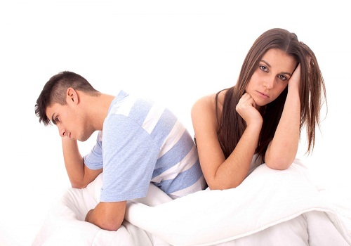 Viêm bao quy đầu có nên quan hệ không? Chuyên gia chia sẻ