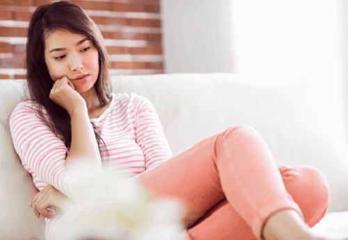 Nguyên nhân kinh nguyệt vón cục màu đen ở phụ nữ