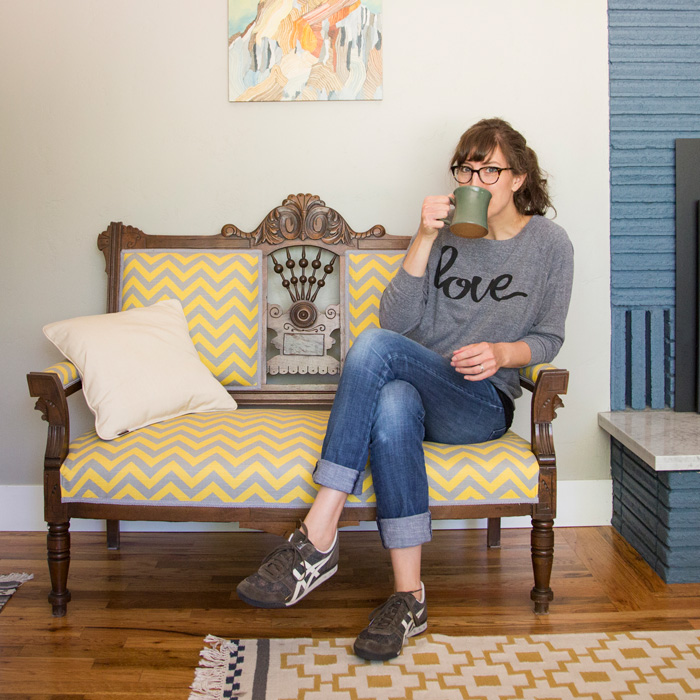 photo of the jenny, the artist at jennys gros mots