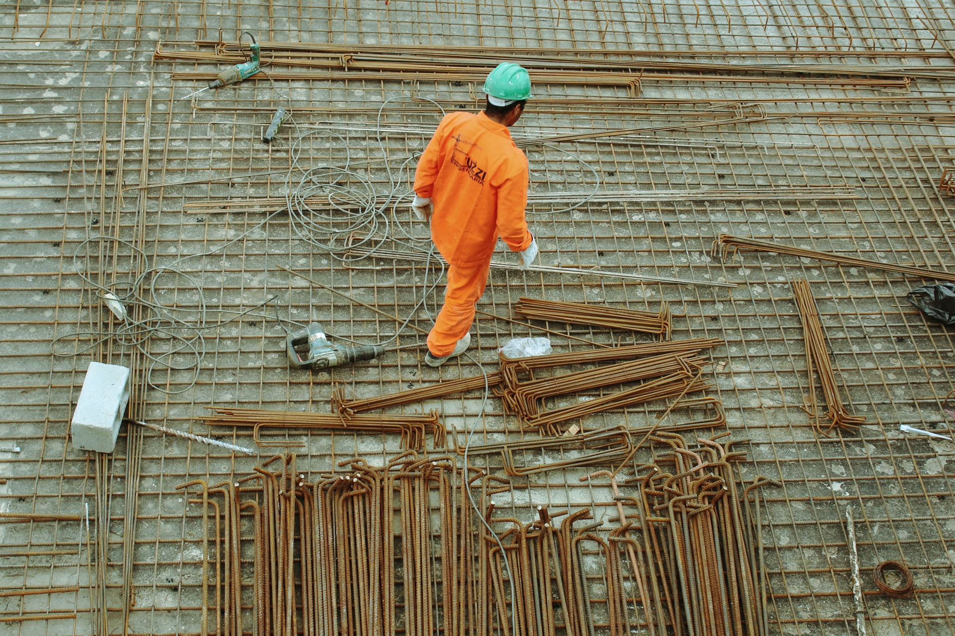 Issue #40: An emerging leader in enterprise software and an under-the-radar specialist rewriting the rules for building materials 🚨
