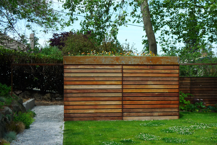 Remise jardin bois clôture