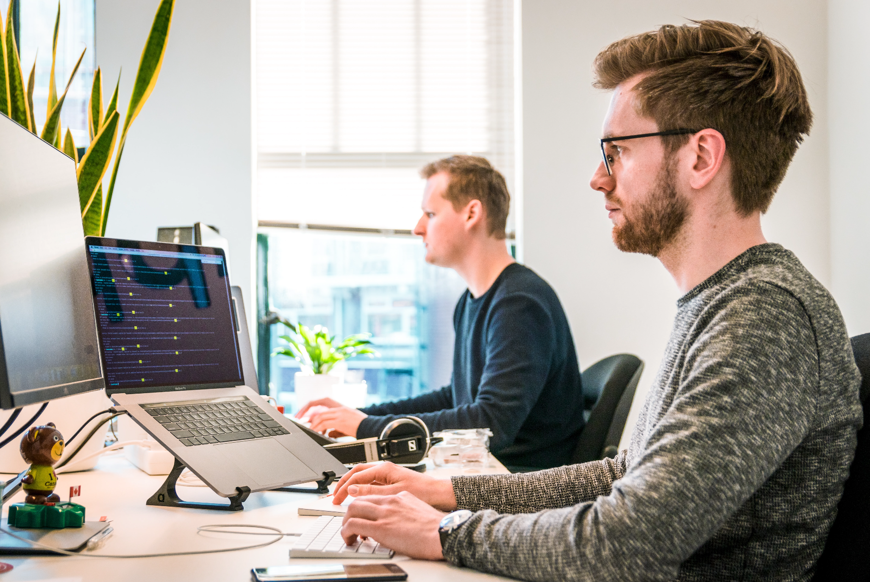 How do leadership styles affect employee performance?