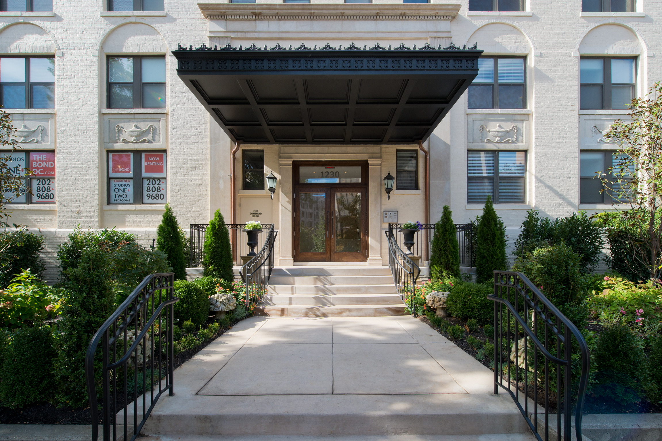 The Bond Aria Living Exquisite Brand New Rentals, Geometric Nirvana