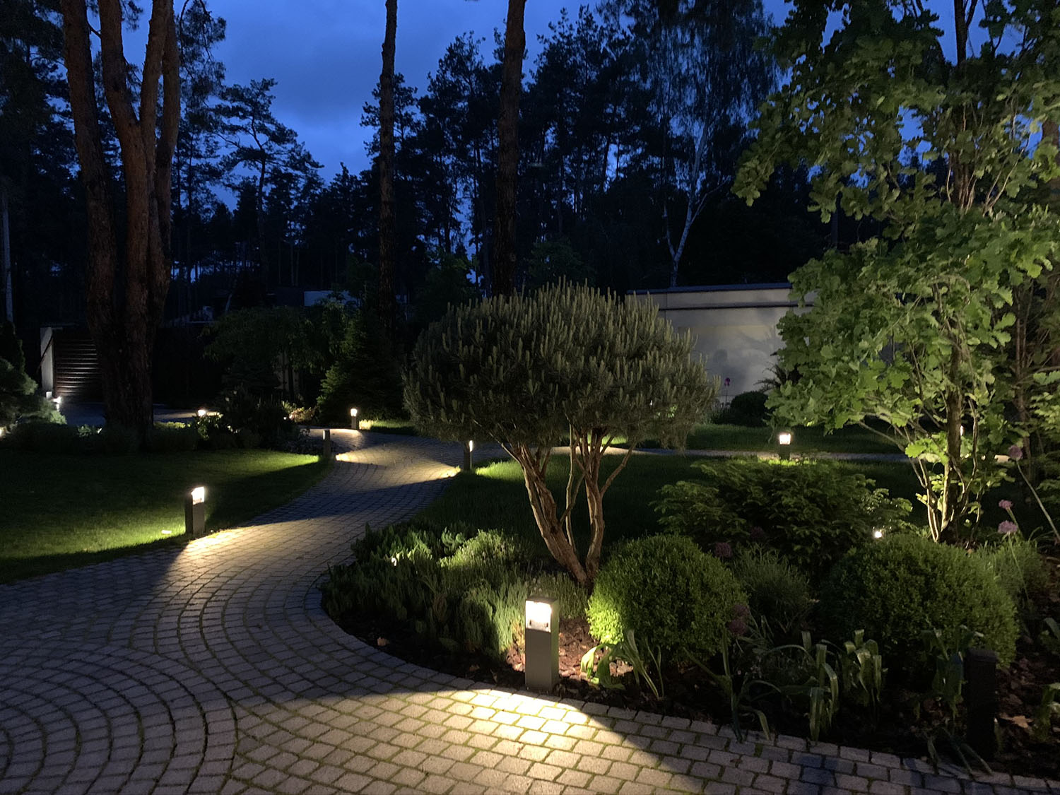 Основные правила ландшафтного освещения садового участка