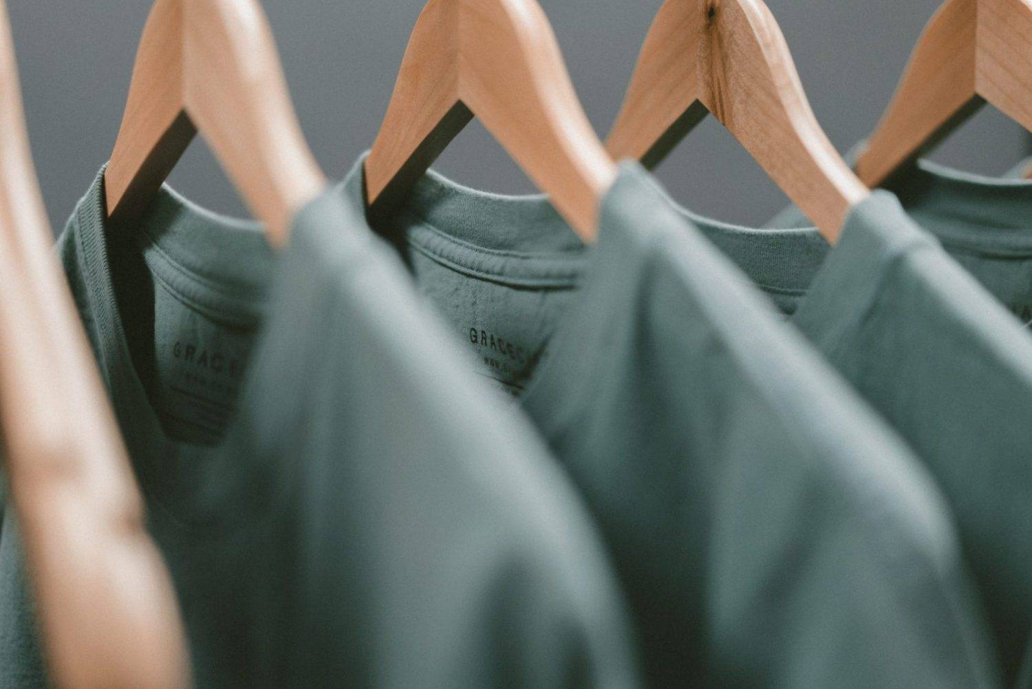 Everlane’s Successful Essentials with Right Pricing