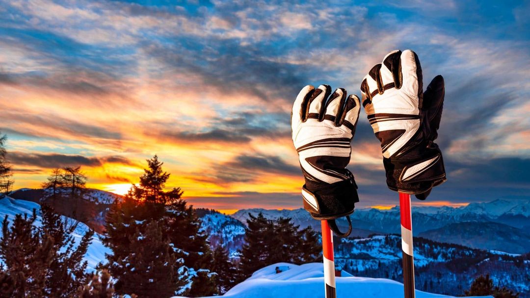 5 Best Heated Ski Gloves AlpInsider