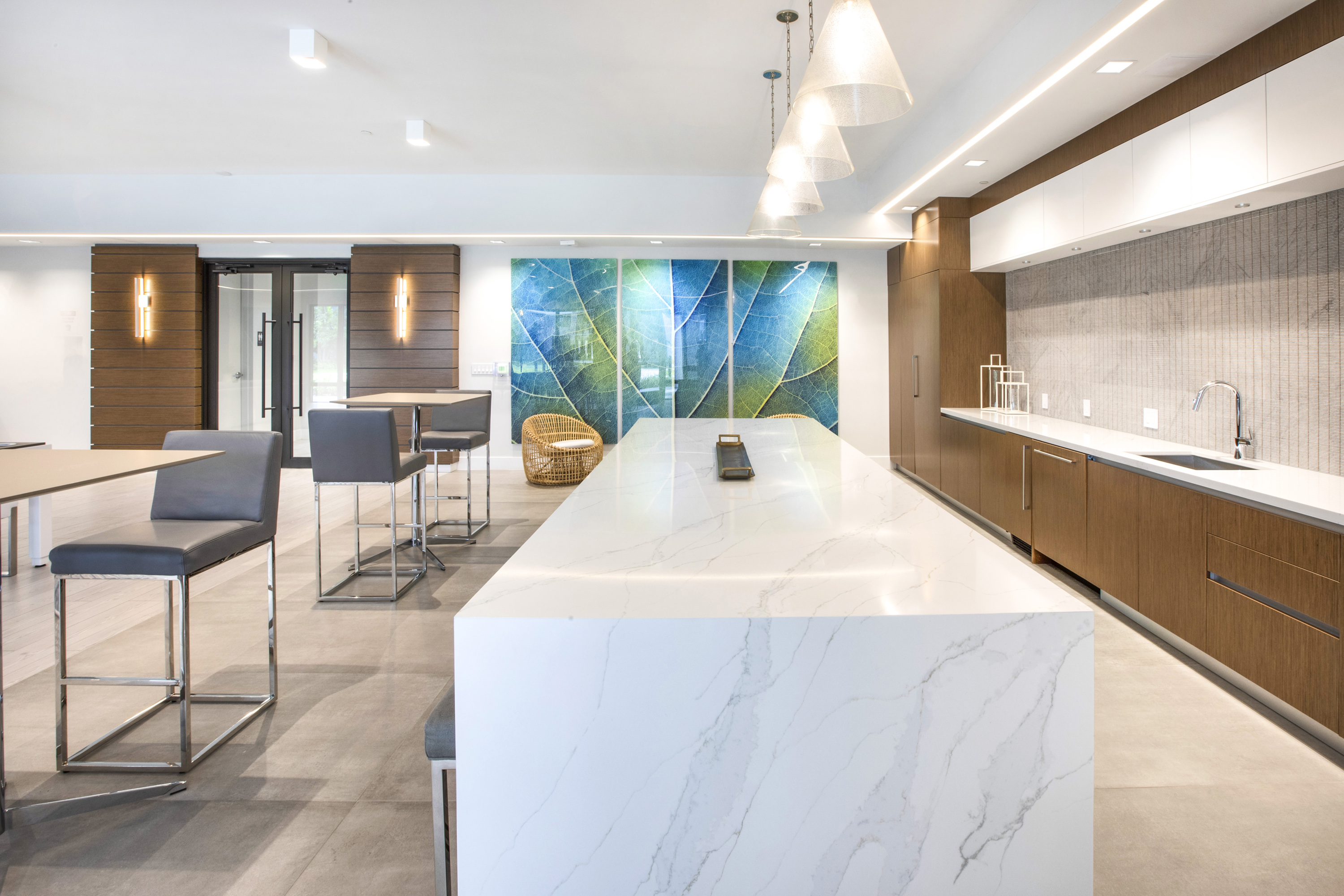 clubroom table bar