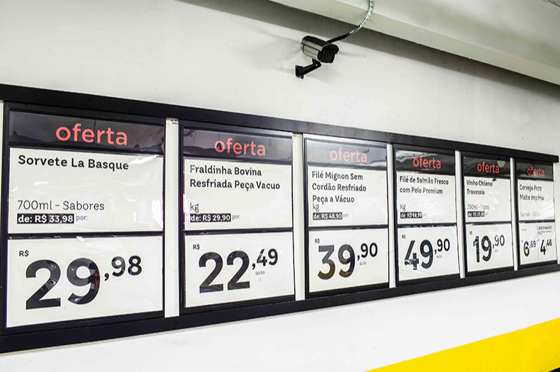 Cartazes de estacionamento ou de entrada de loja