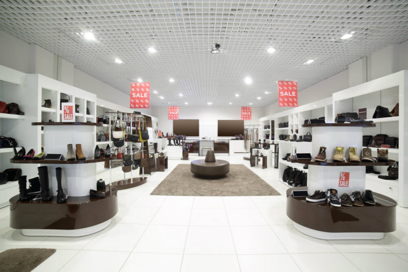 Como melhorar a experiência de compra do consumidor usando cartazes de oferta?