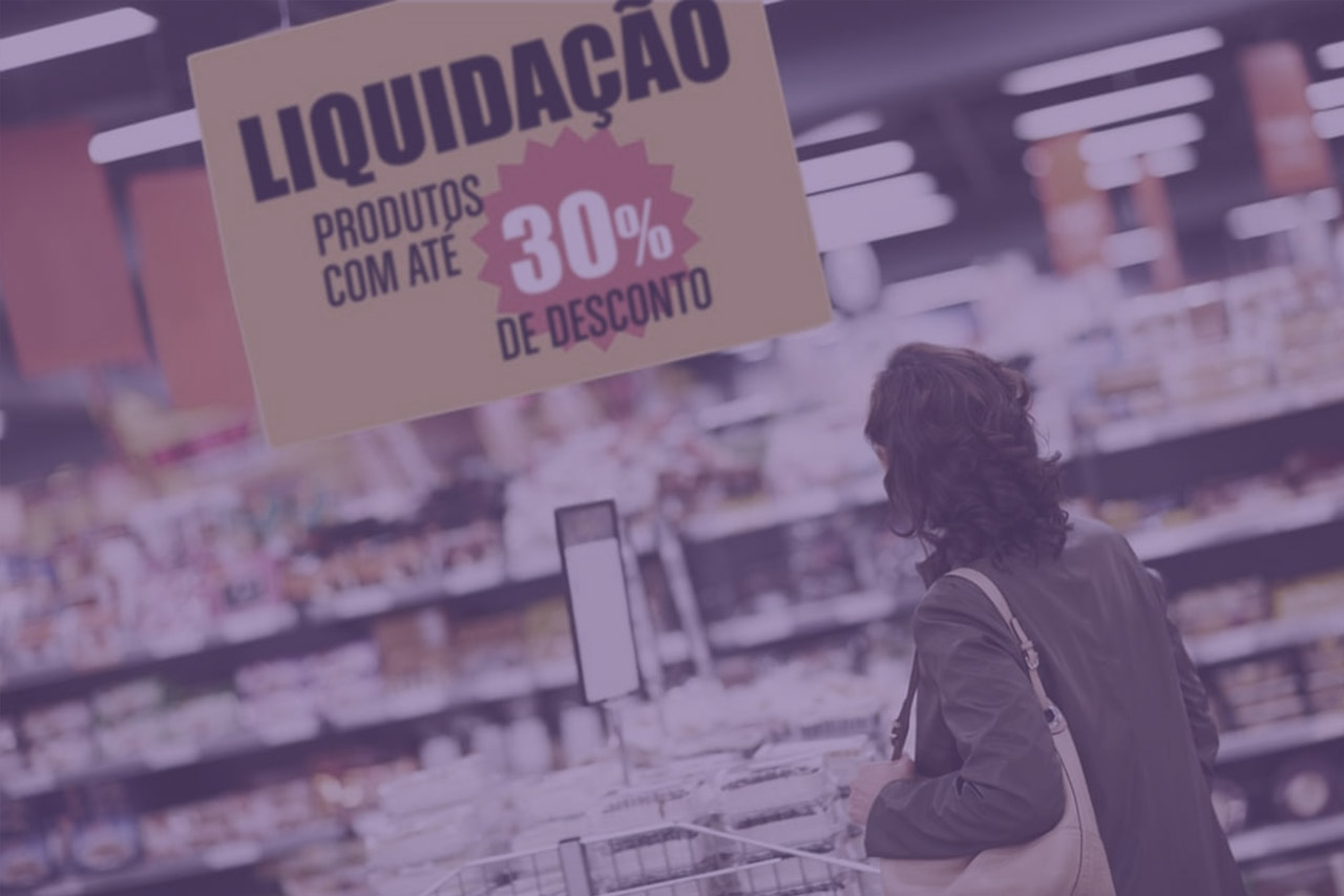 Entenda a relação entre os cartazes de venda e a decisão de compra no PDV
