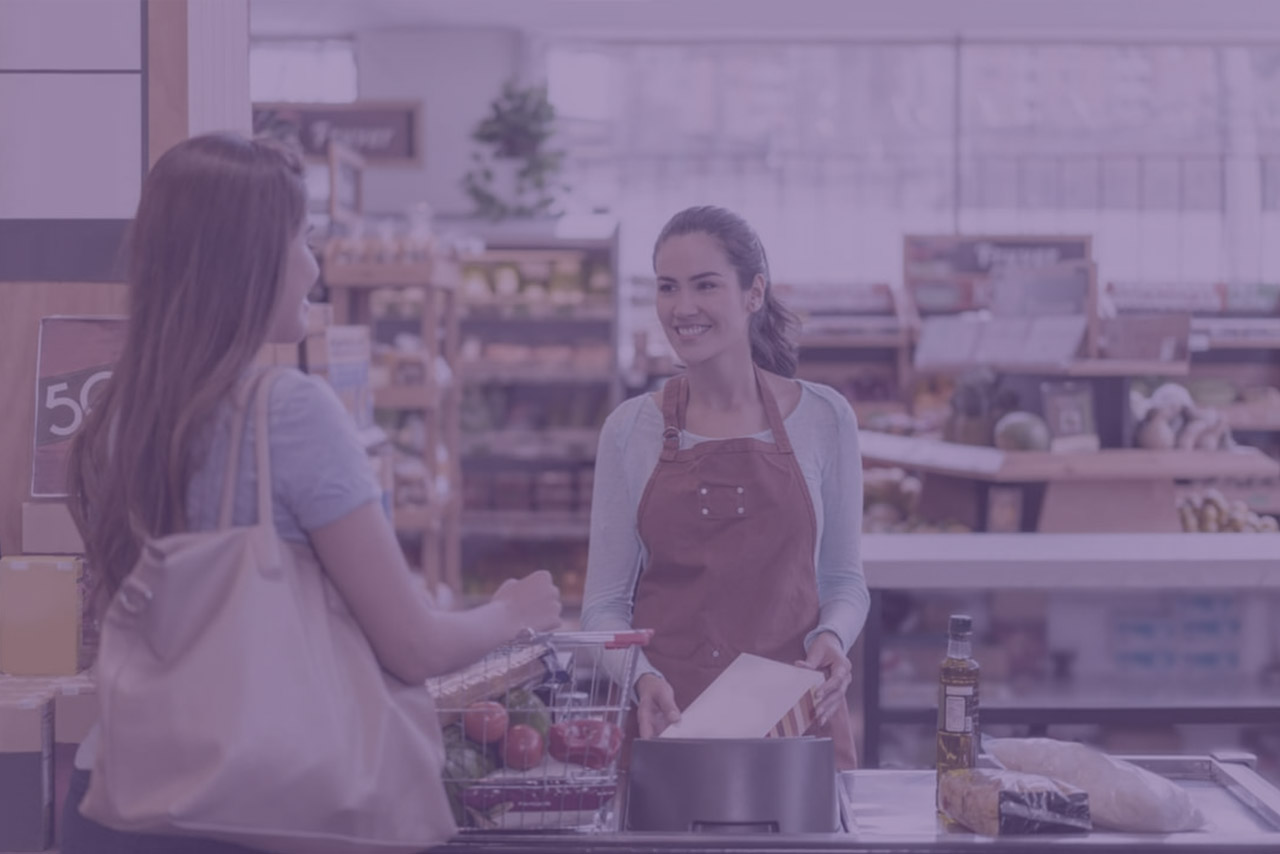 Qual é a importância do atendimento em supermercados pequenos?