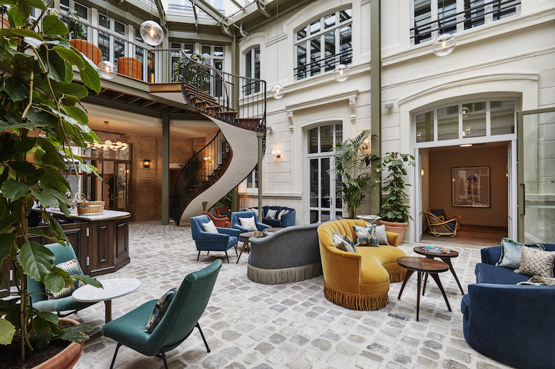 the-hoxton-paris-lobby-1507146723