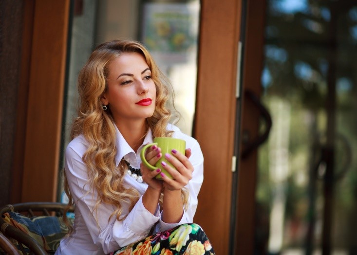 Confident and blonde-blending hair girl