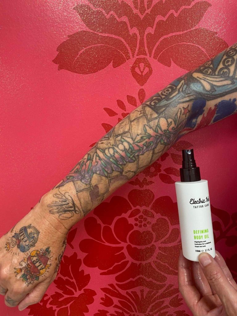 tattoo-sleeve-using-defining-oil
