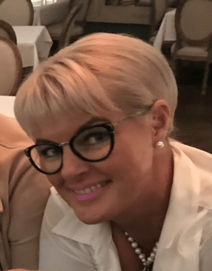 Vicki Ogden'O'Fee Henna Brows