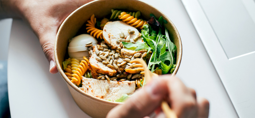 gesunde Bowl am Arbeitsplatz | HomeOffice | noury