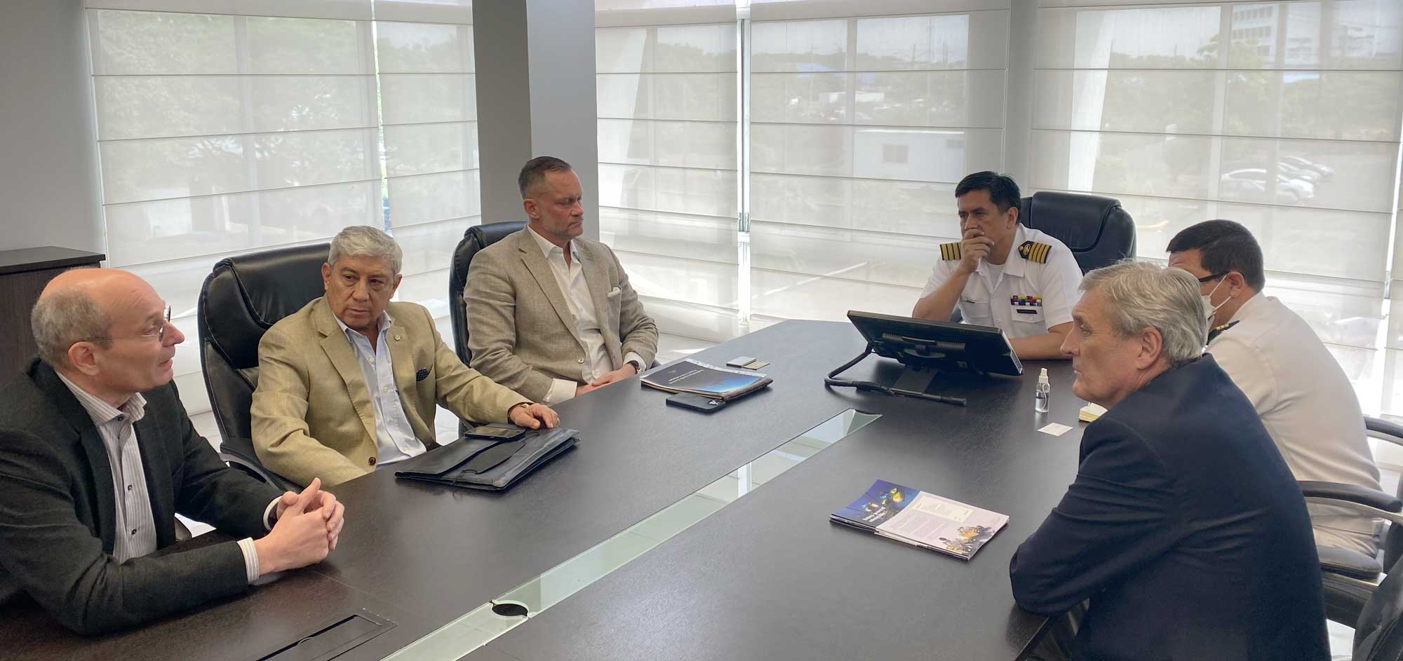 Meeting with the Oceanographic institute, INOCAR