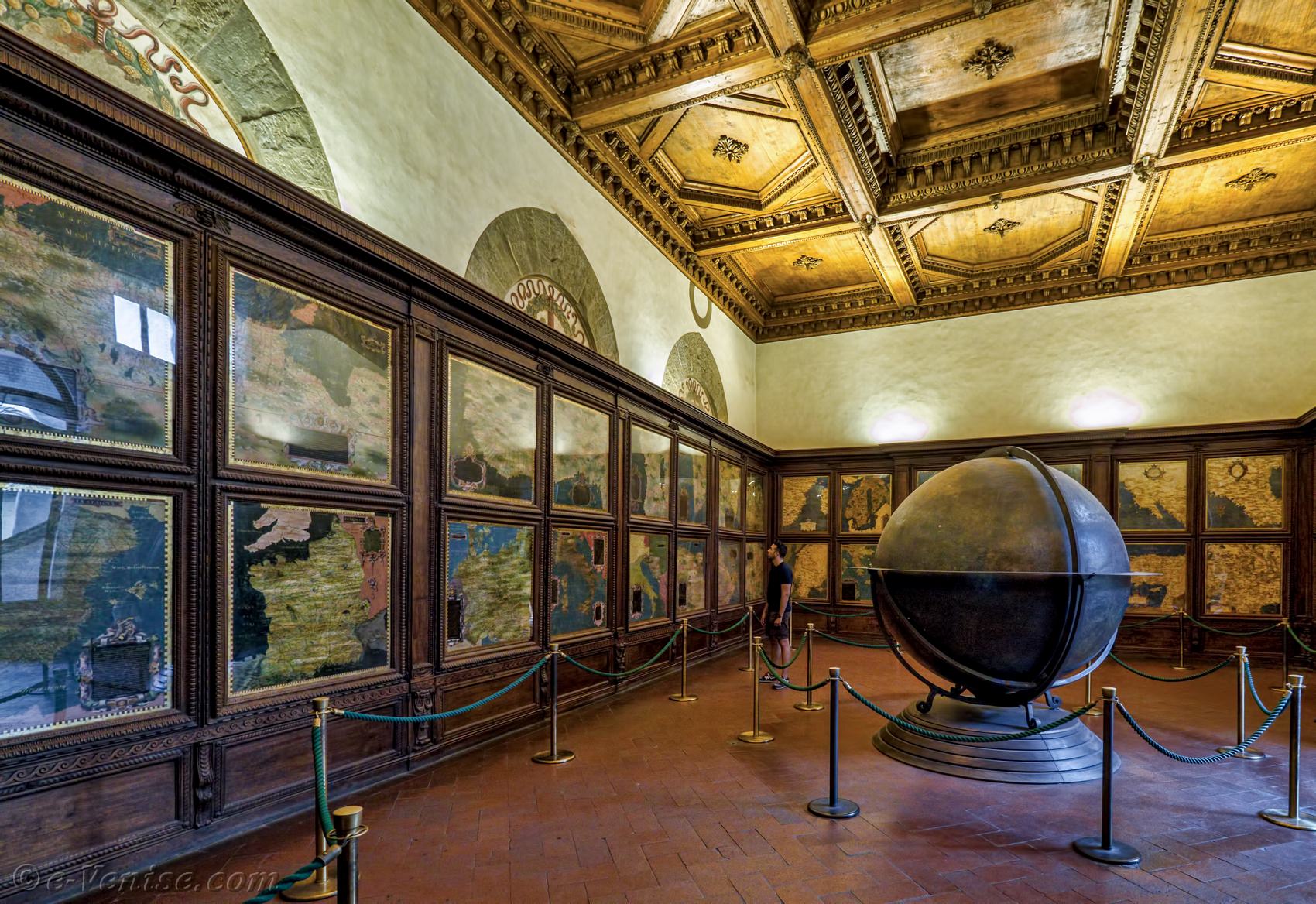 Palazzo Vecchio fresques salle des cartes, couloirs Florence
