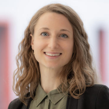 Porträtfoto von Anja Waldow, Content-Managerin, HOLM GmbH