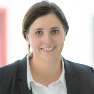 Porträtfoto von Dr. Wiebke Fellner, Senior-Projektmanagerin Innovations- und Netzwerkmanagement bei der HOLM GmbH