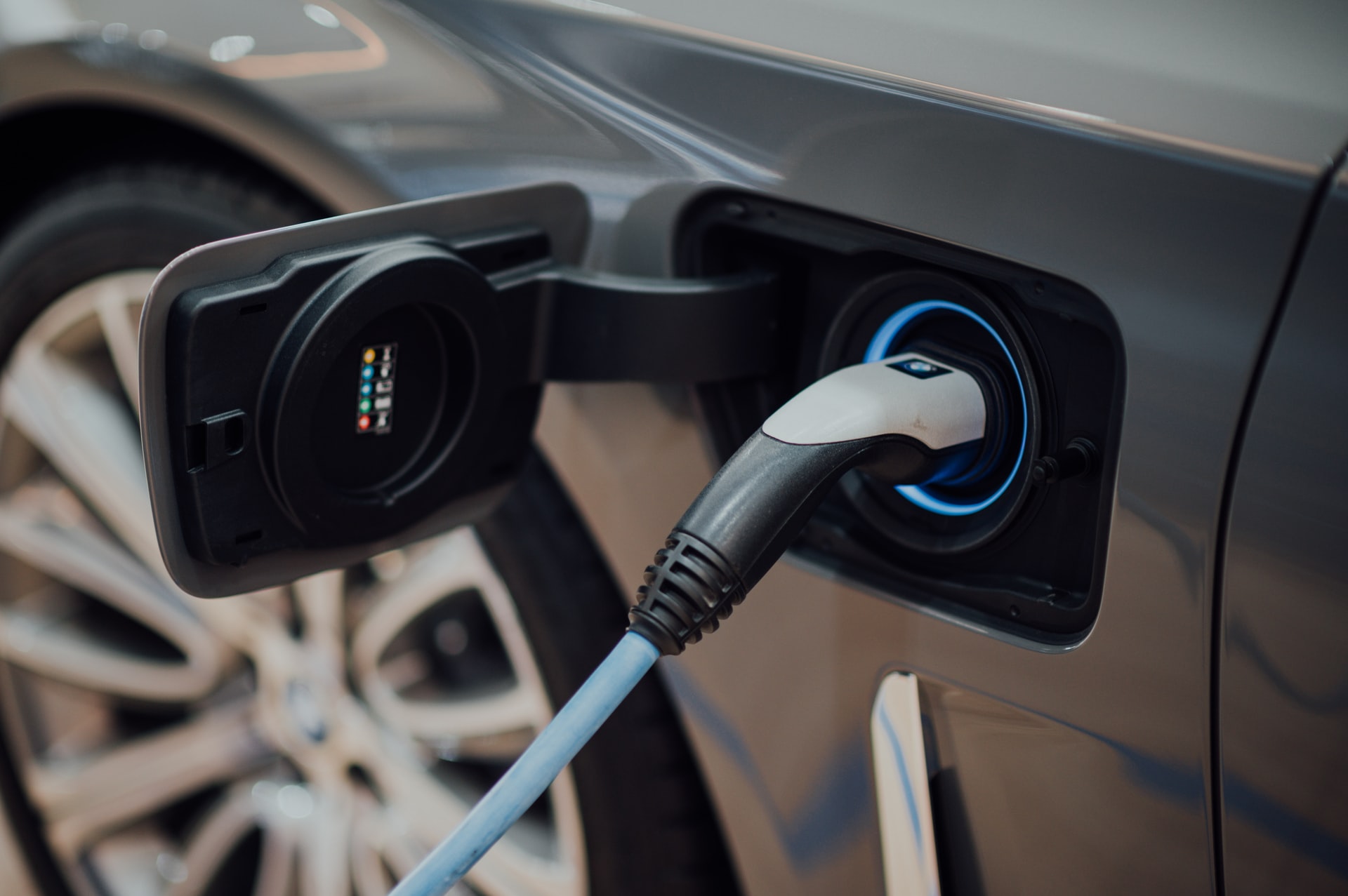 Elektroauto an Ladesäule