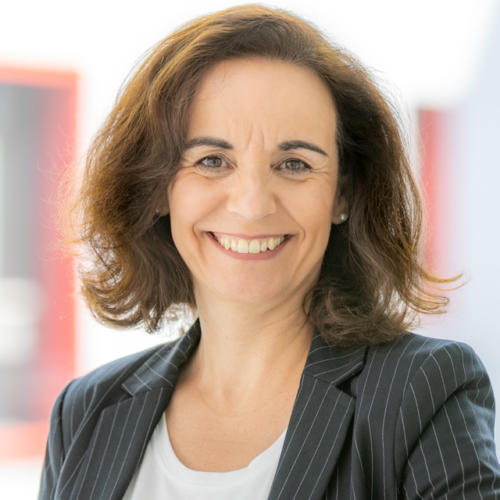 Porträtfoto von Susanne Theilacker, Projektmanagerin Innovations- und Netzwerkmanagement bei der HOLM GmbH