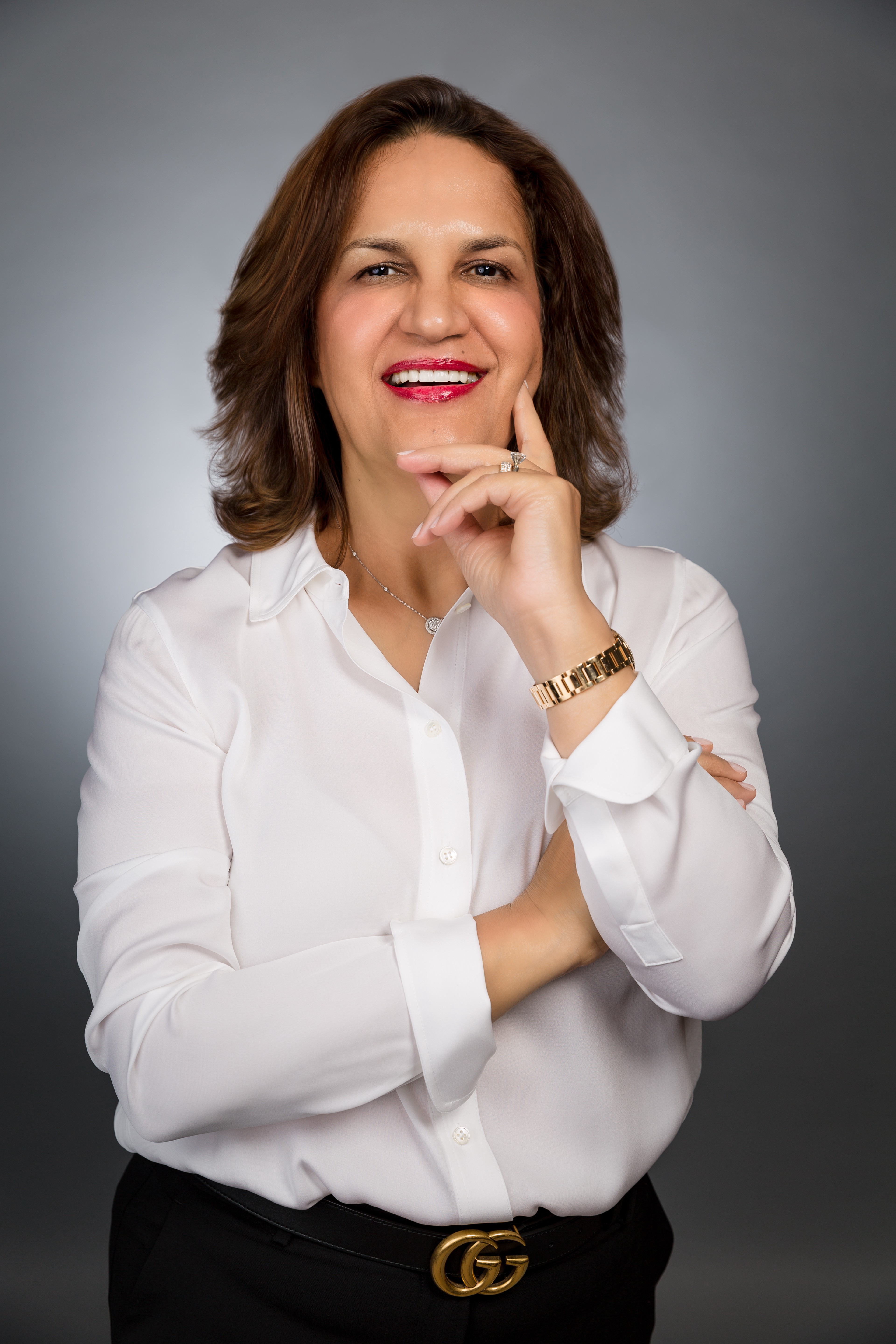 Dr. Mahnaz Rashti is Beverly Hills celebrity choice for full mouth reconstruction.
