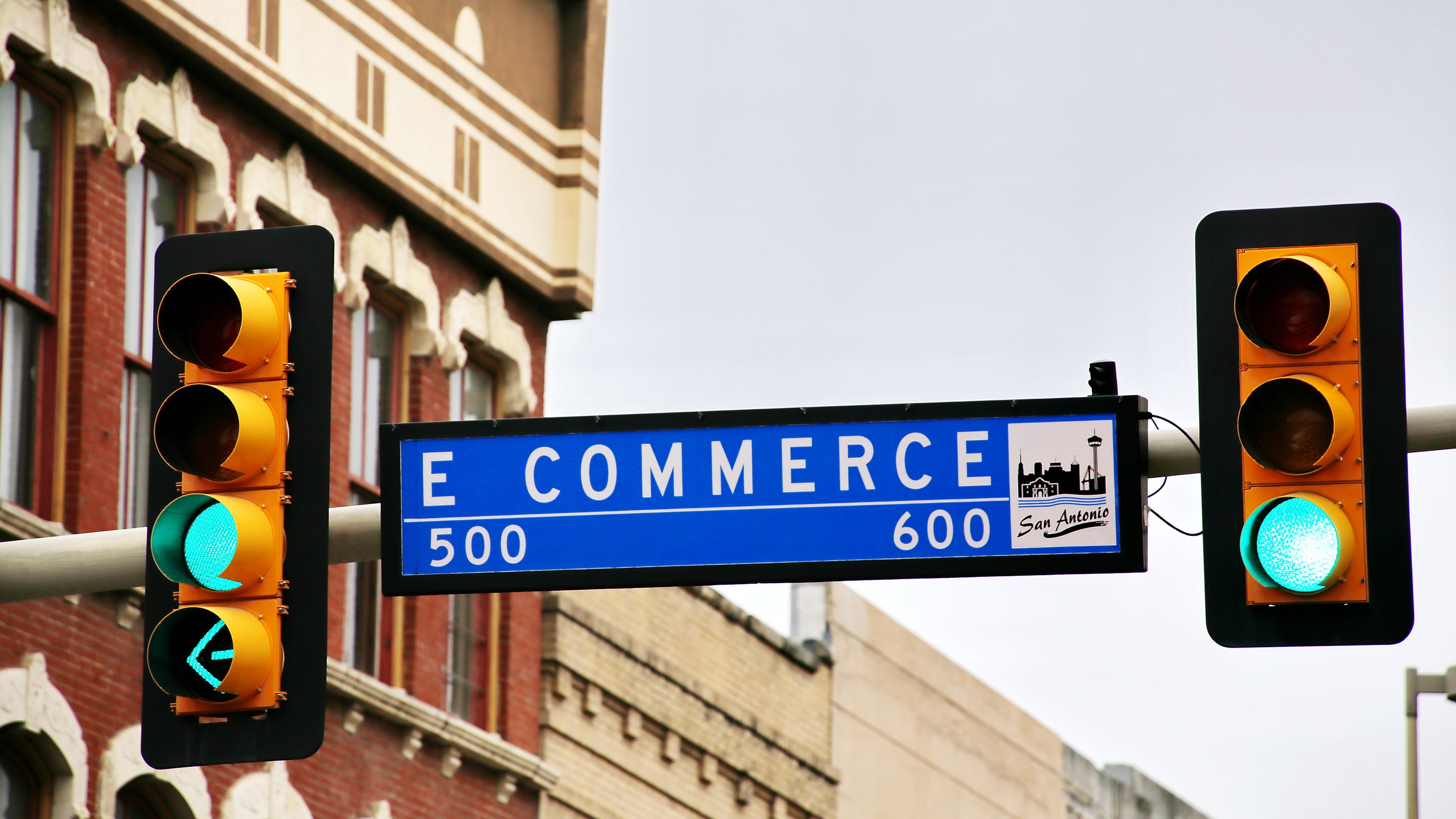Social Commerce vs Vanilla Ecommerce - which is best for you in 2021