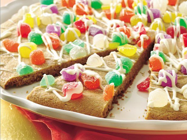 63-Rainbow-Recipes-Cookie-Pizza