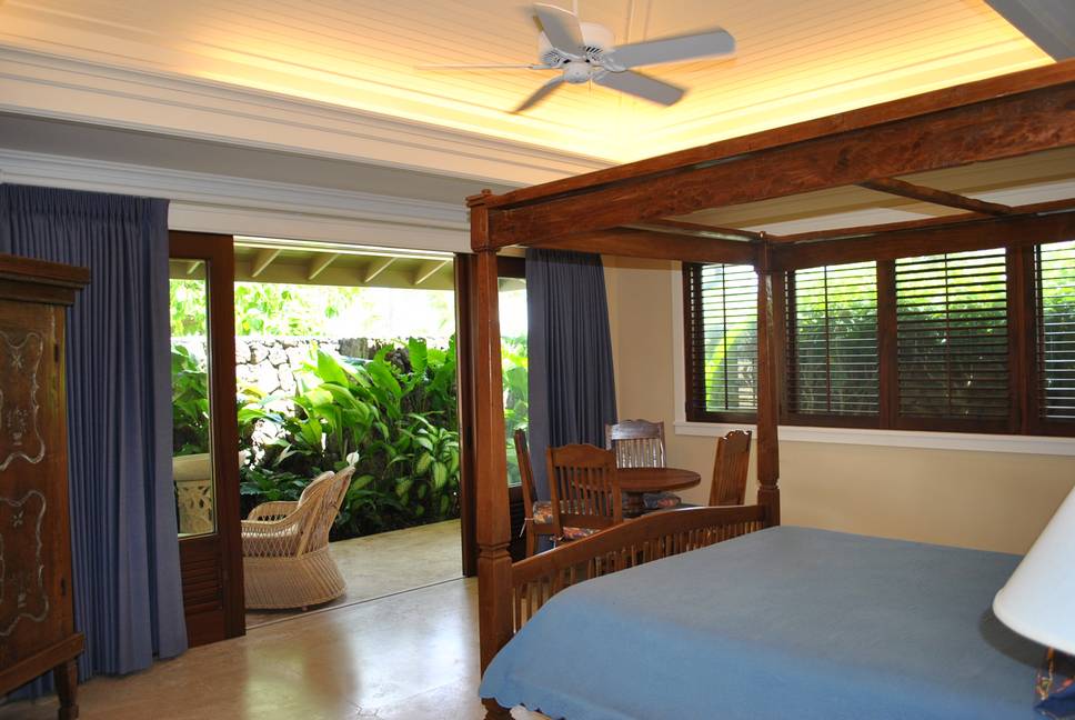 25-Bedrooms-wish-white-house2