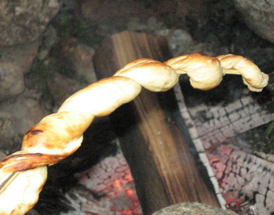 10-things-campfire-cow-horn-biscuits