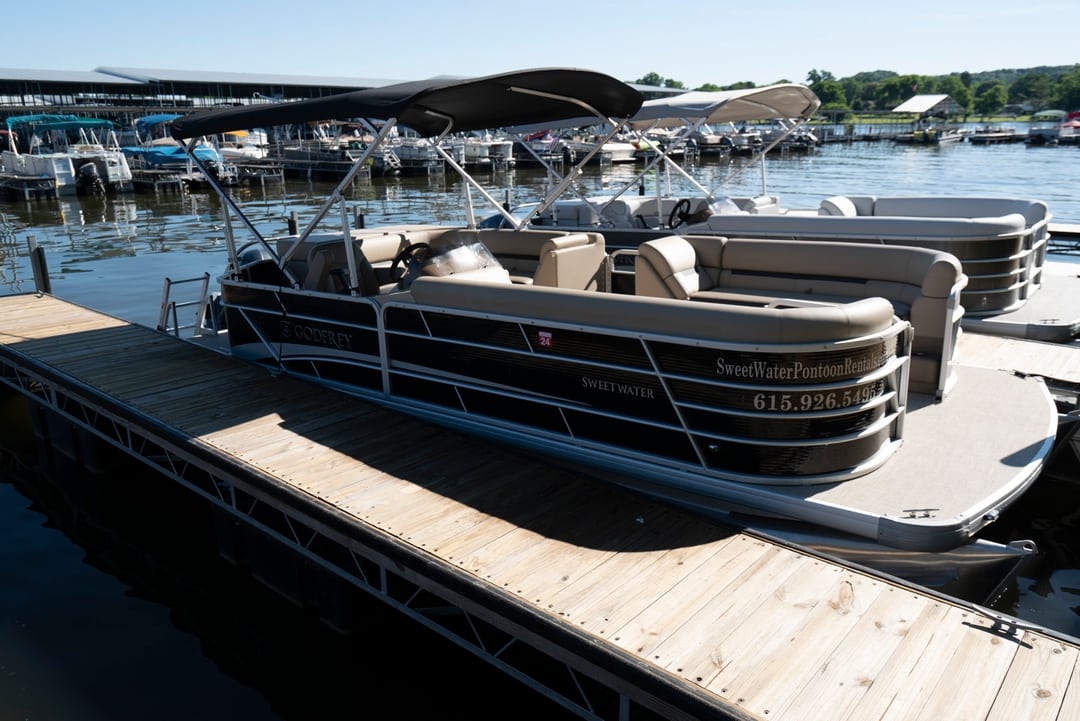 Sweetwater Pontoon Rentals Hendersonville, TN