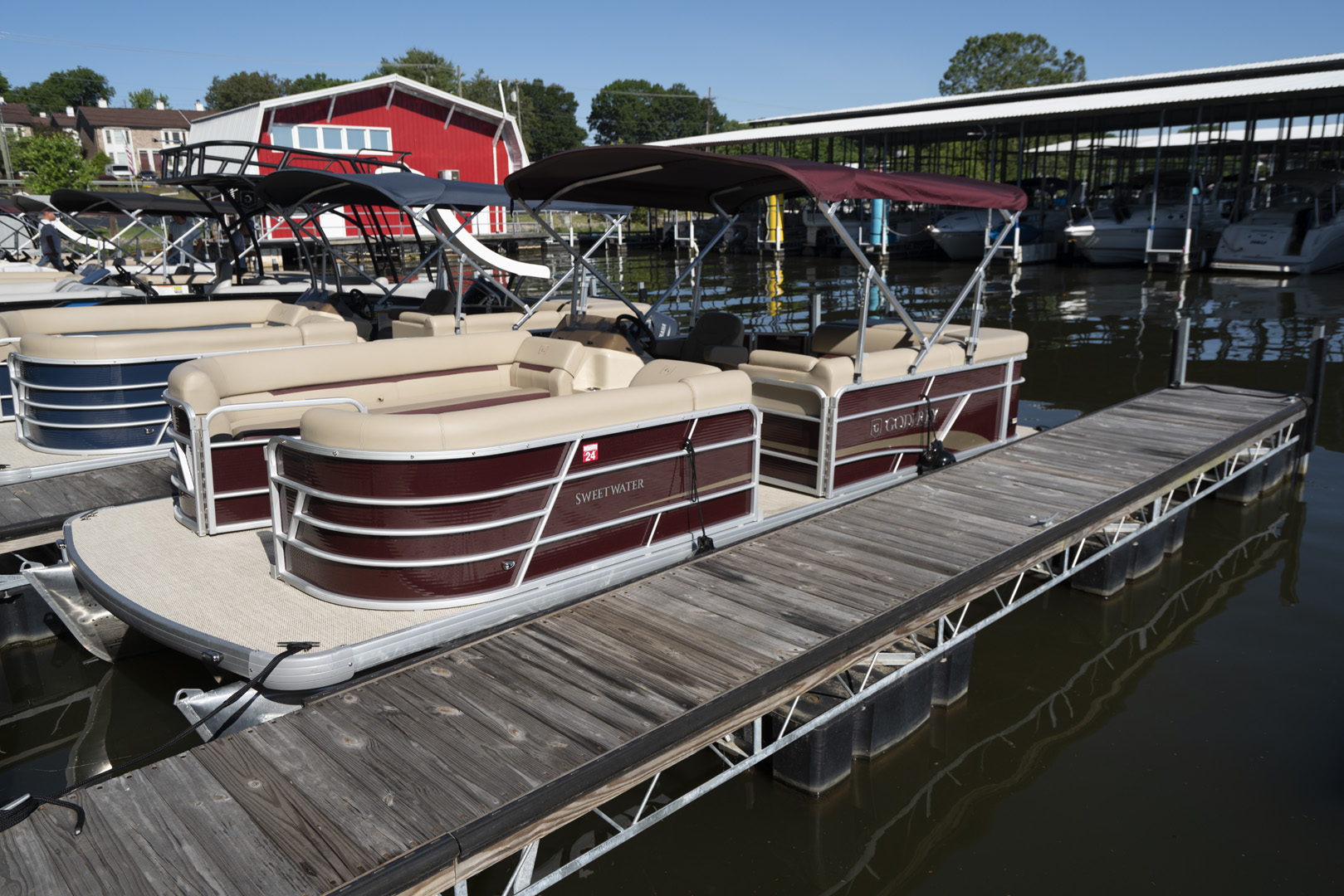 Sweetwater Pontoon Rentals Hendersonville, TN