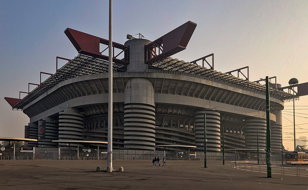 Stadio Meazza.jpg
