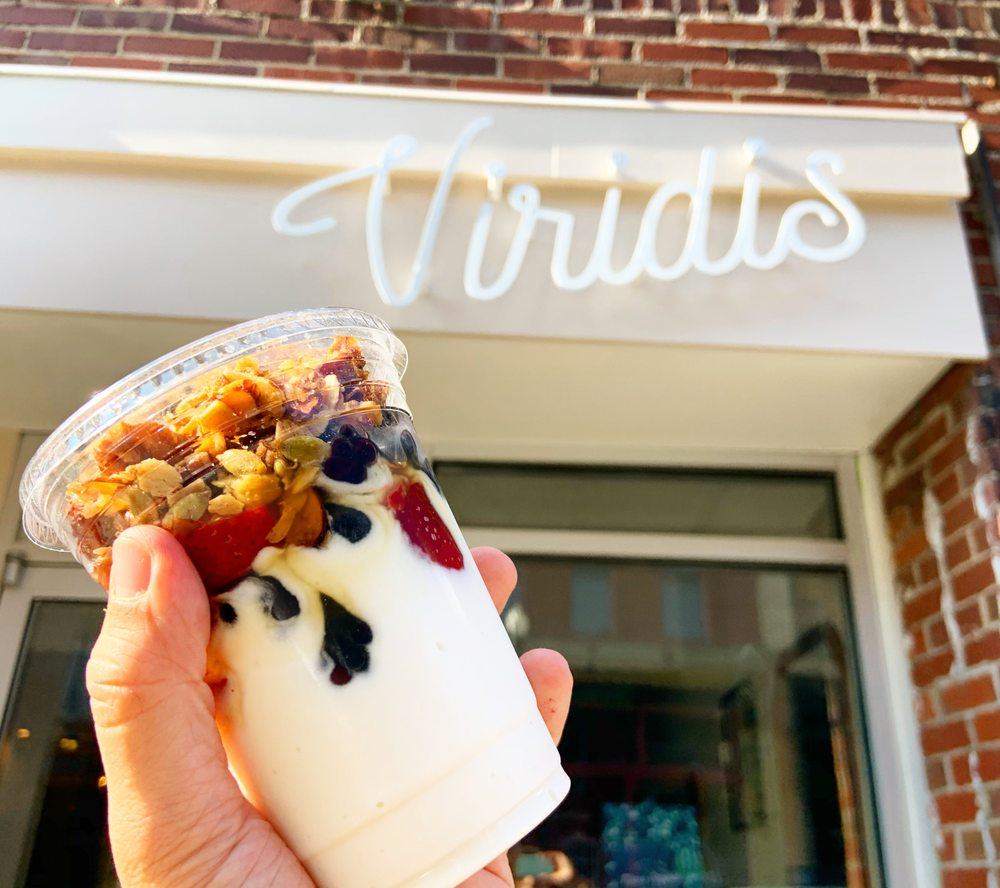 vegan yogurt parfait
