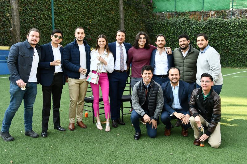  Grupo de egresados de Cumbres Lomas