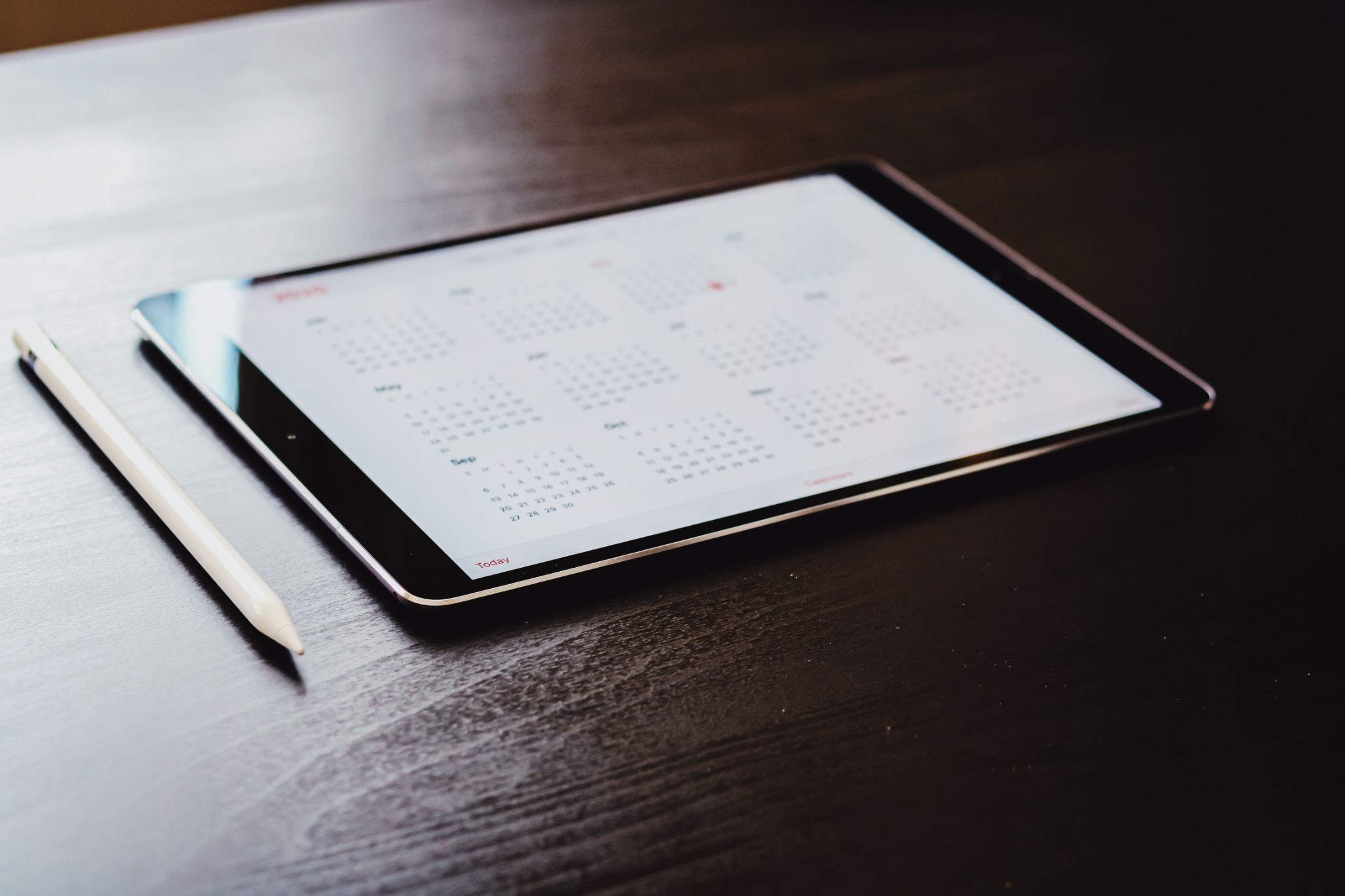 An online calendar on an iPad