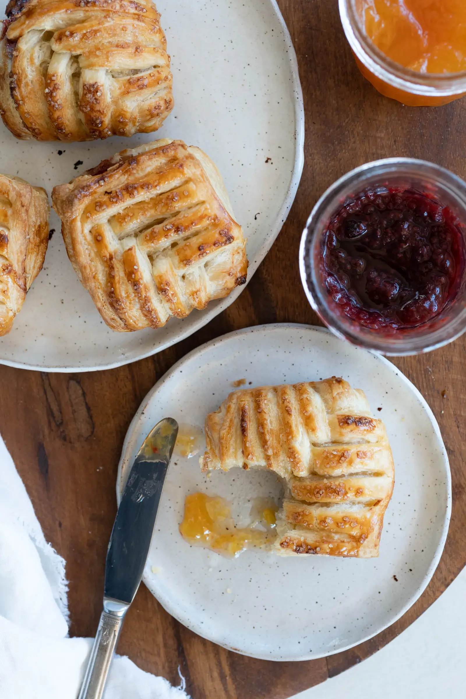 Easy Mixed Berry Hand Pie (with Puff Pastry)