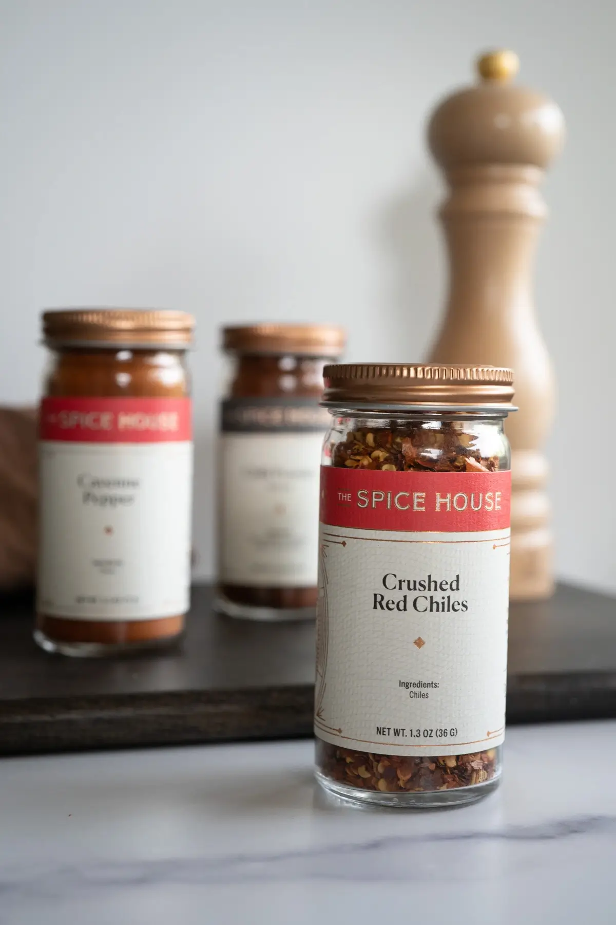 Chili Powder vs Chili Flakes (Differences and Best Types)