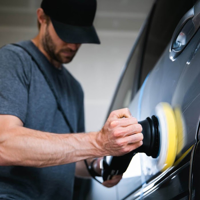 A Guideline To How To Wax Your Car With The Best Results