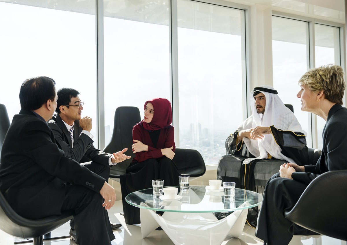 Metacognitive knowledge in practice, understanding cultural and societal nuances