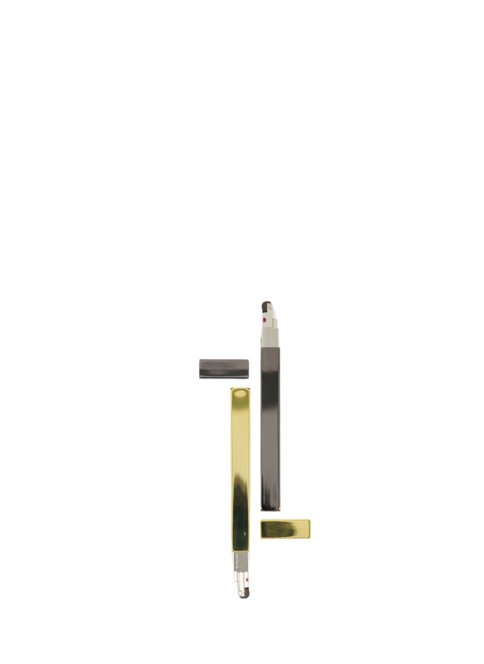 Proudly made in Japan, this slim stick lighter saves space without sacrificing style. Every light becomes a statement with the Queue lighter.