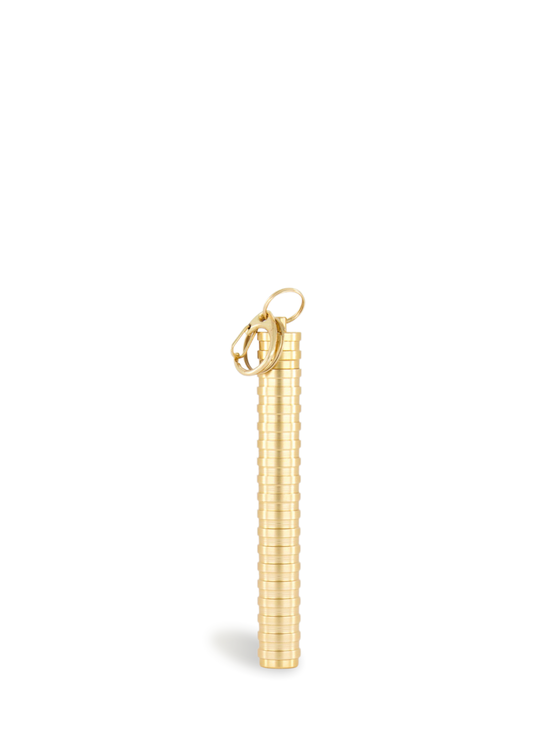 Keep your single pre-roll clean and safe in this waterproof and air-tight carrying case by Sackville. The convenient key chain attachment is perfect for travel and on-the-go transportation without stress. So pretty, you'll be motivated to prep your prerolls in advance.