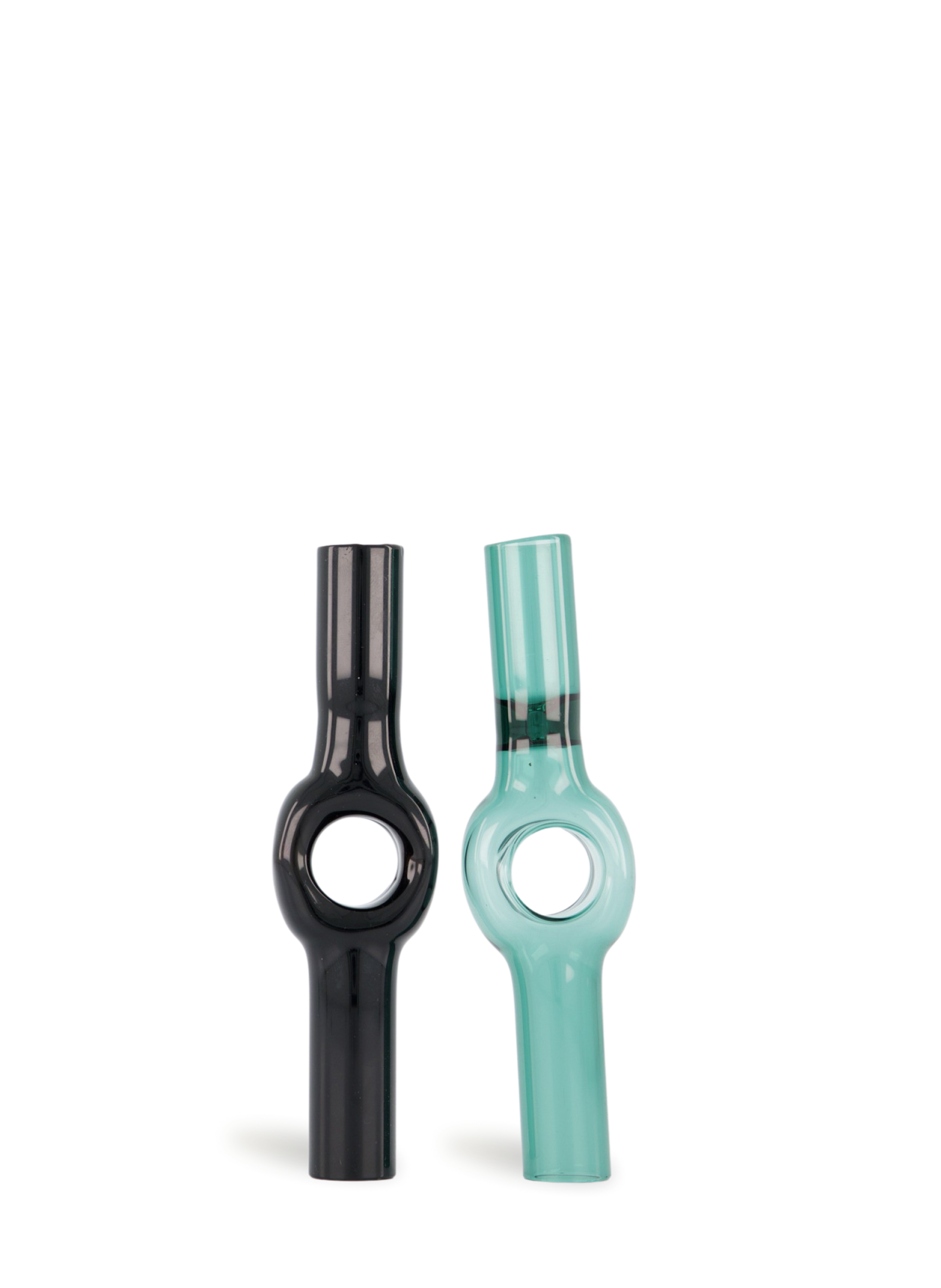 A versatile and travel-friendly pipe, the Charlotte by Laundry Day can be treated like a one-hitter or packed full to share. Designed in California, the playful and pretty shape is cute enough to leave on display or concealed for your personal enjoyment.