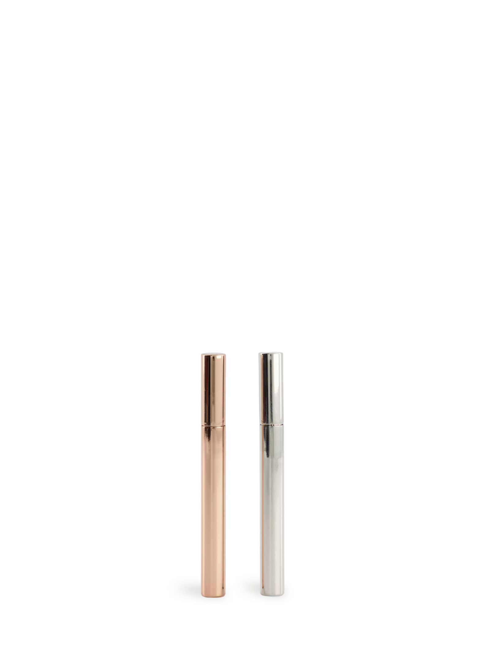 Sliding perfectly into any pocket or bag, the Sigaretta is the slim stick petrol lighter you'll want to refill again and again. Expertly made in Japan.