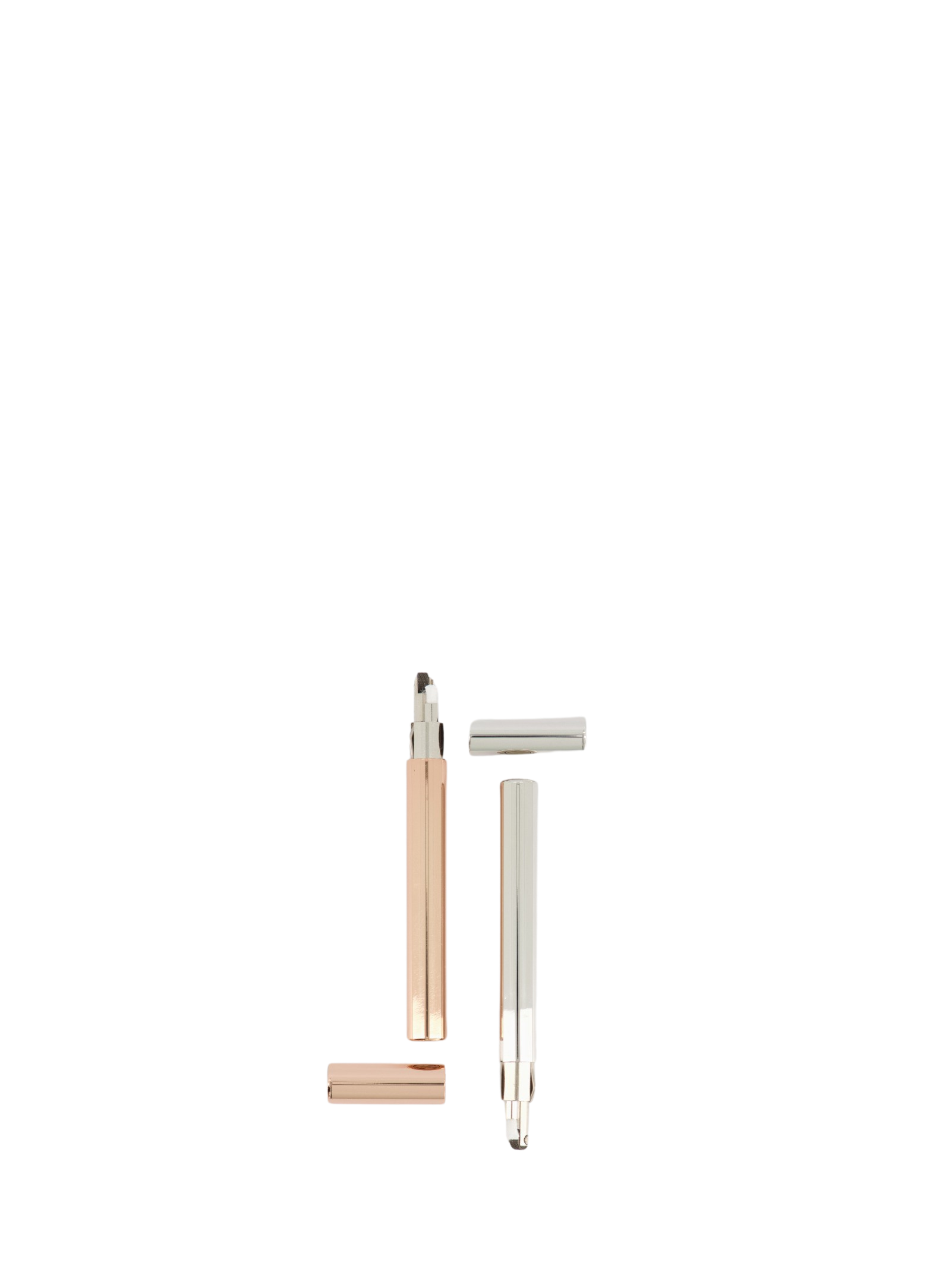 Sliding perfectly into any pocket or bag, the Sigaretta is the slim stick petrol lighter you'll want to refill again and again. Expertly made in Japan.