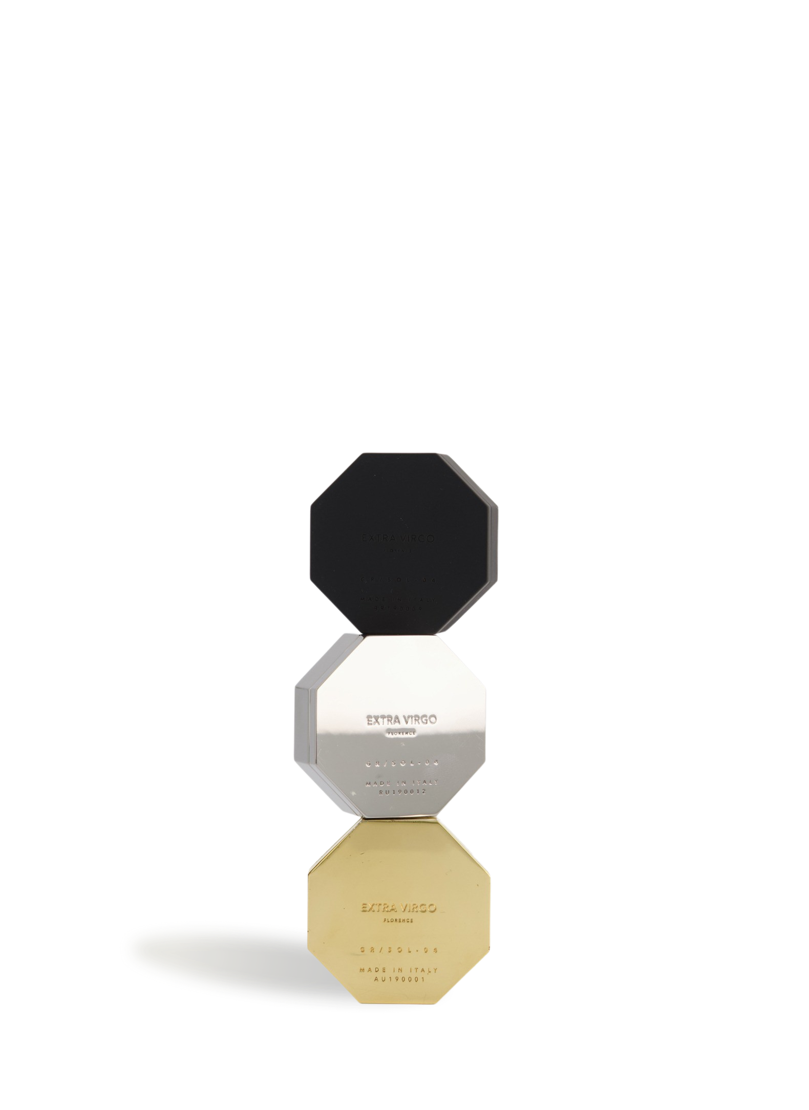 Handcrafted by jewelry artisans in Florence, the Solid 08 grinder by Extra Virgo is a treasure to keep for a lifetime. This premium 2-piece herb and spice grinder features lead-free Brass and is plated to perfection with Gold, Ruthenium or Rubber. Each grinder is numbered in a very select limited edition.