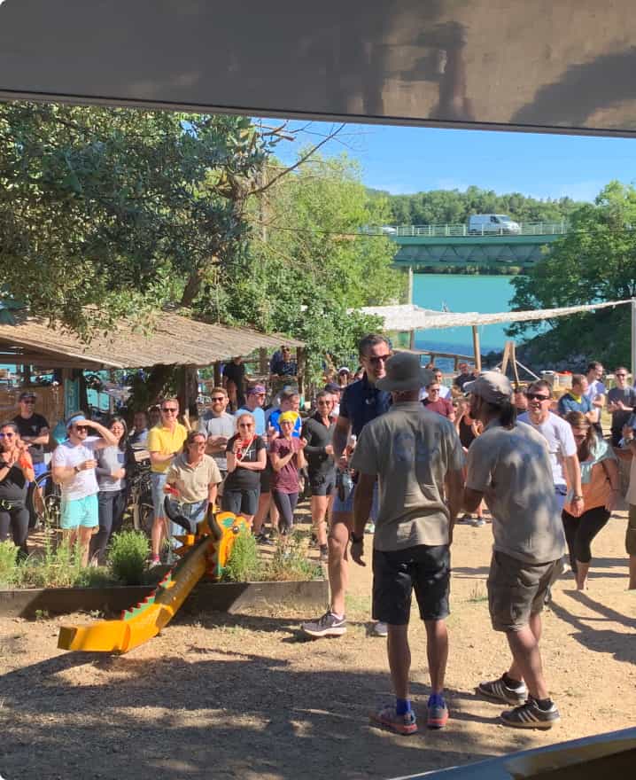Succès, vacances, retrouvailles, départ en retraite : toutes les occasions peuvent être célébrées à l'Eco-beach Okwide.