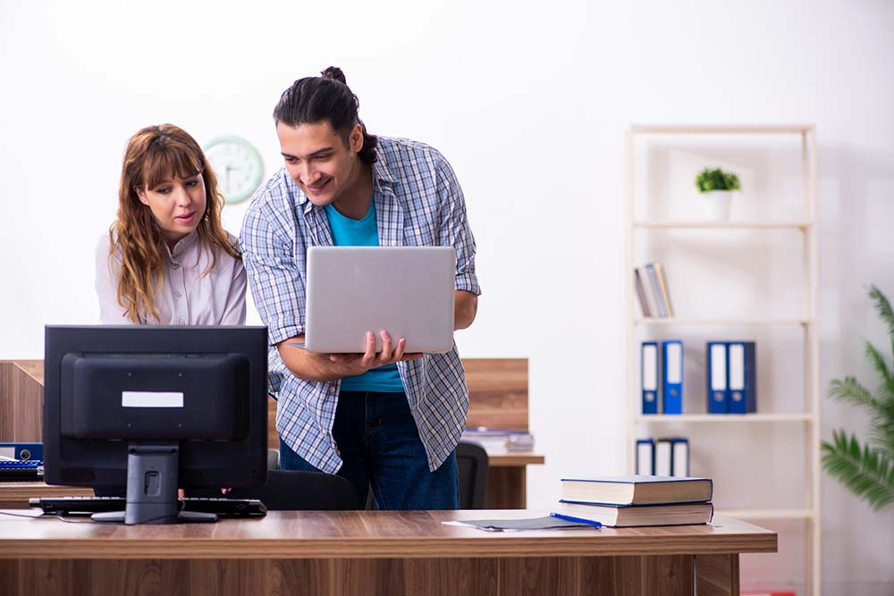 Contractors reviewing health insurance in the UK