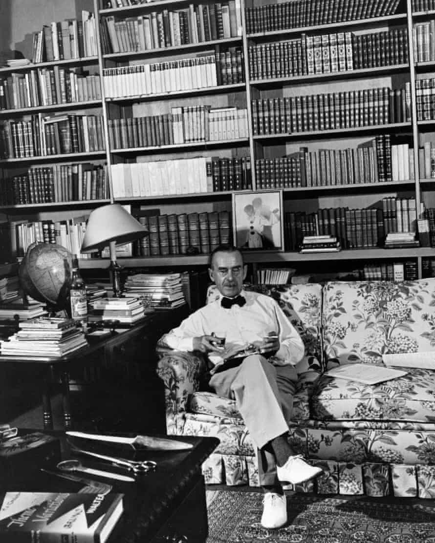 Thomas Mann leyendo